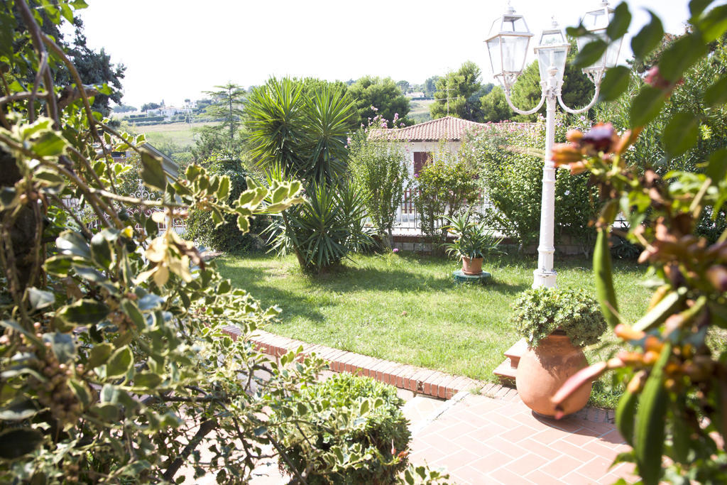 Amarenumana Aparthotel Rum bild